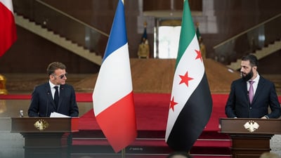 الشرع وماكرون يعلنان من قصر الشعب تبادل السفراء وإطلاق حزمة اتفاقيات اقتصادية
