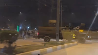 متسولون يفزعون لزميلتهم في الحلة ويطعنون سائقاً شتمها