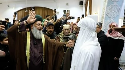 الغريري زاد في الإسلام سيدة أفريقية وجامع اليرموك يصدح بالتكبير