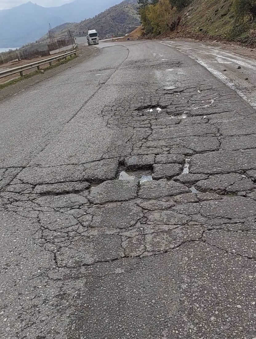 هاتووچۆی دەربەندیخان چاڵەکانی رێگای زەڕایەنی پڕکردەوە