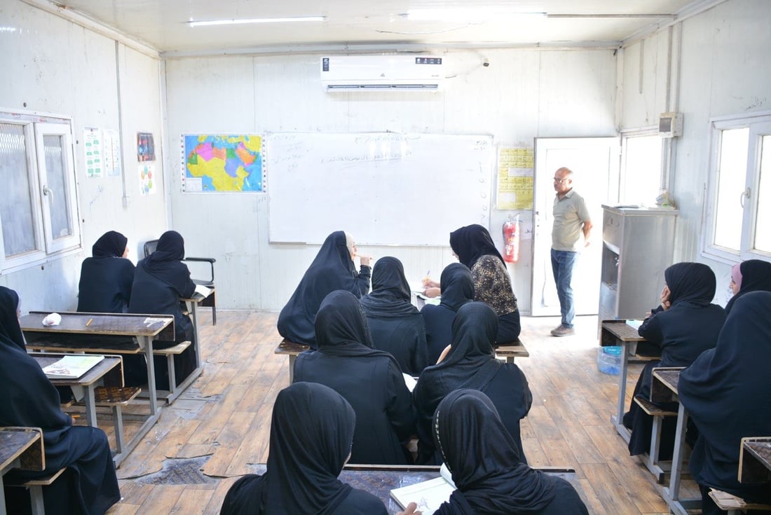 صور من امتحانات الابتدائية في سجون العراق