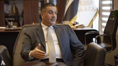 كواليس إعفاء مخيف.. السوداني ضحى بمحافظ البنك المركزي ليتخلص من ضغط الأحزاب