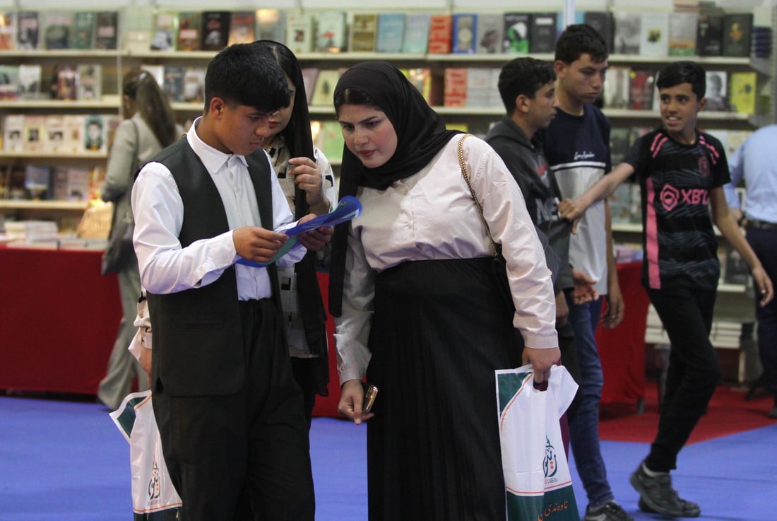 الطلبة والتلاميذ أيقونة معرض أربيل للكتاب حتى في يوم الختام (صور)