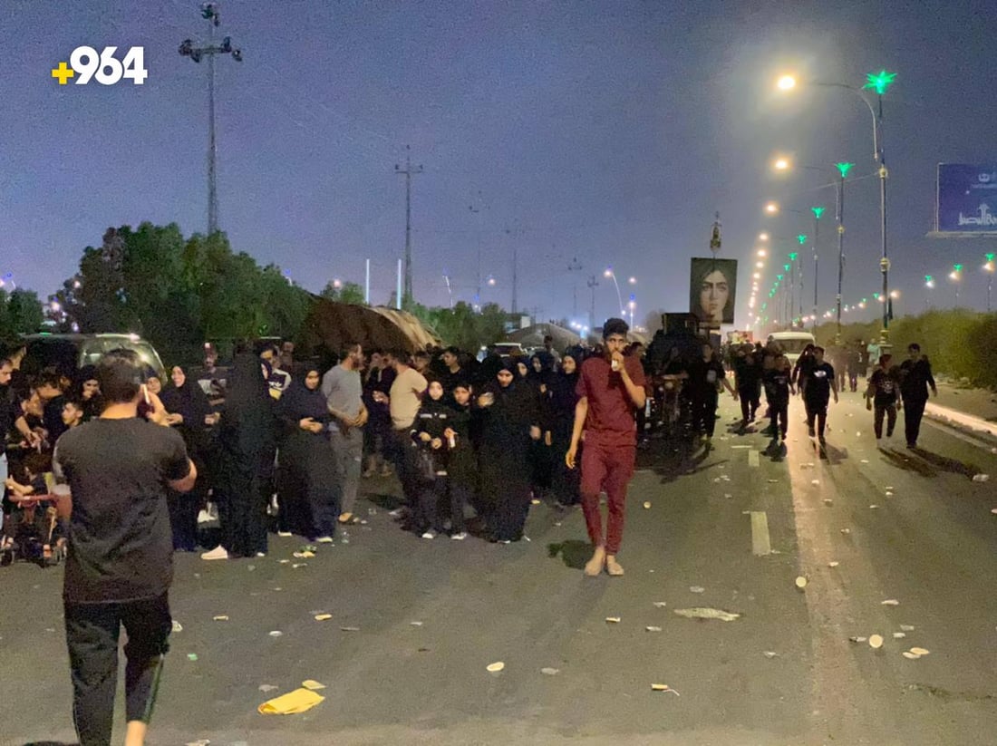 صور من البصرة الآن: حشود المعزين تتجه إلى مسجد خطوة الإمام علي في الزبير