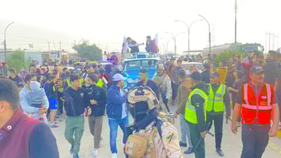 باص خليجي 25 يحل ضيفاً على مدينة العمارة (صور)