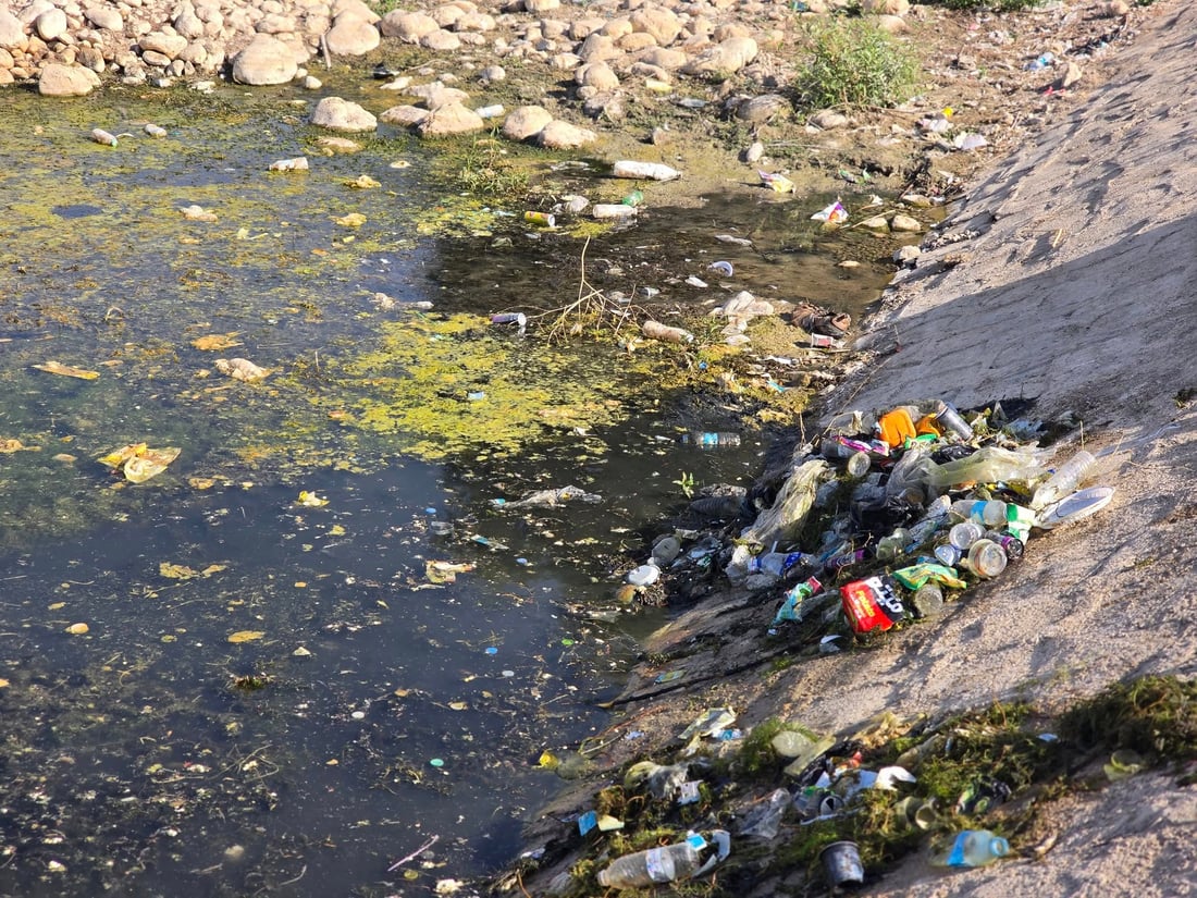 بوو به‌ 12 جار به‌نداوى سه‌روچاوه‌ پاكده‌كرێته‌وه‌ و گه‌شتیارانیش پیسی ده‌كه‌نه‌وه‌