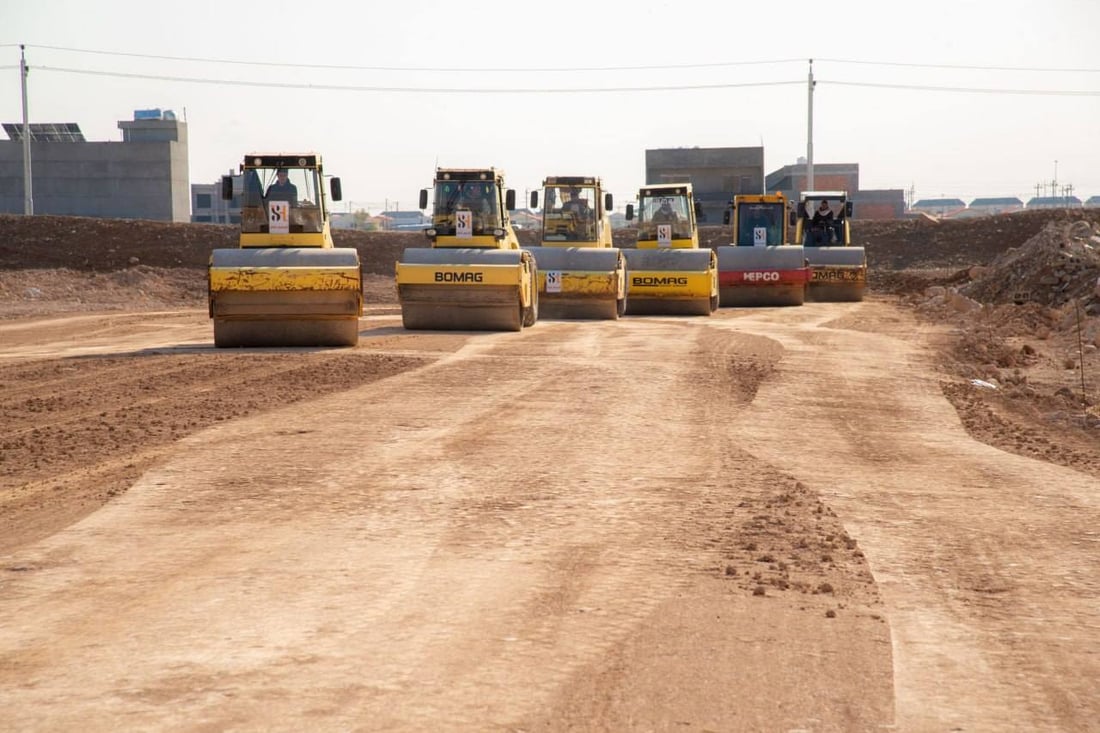 به‌ردی بناغه‌ی شه‌قامه‌ سه‌ره‌كییه‌كانی زۆنی B لە گوندی كۆری دانرا