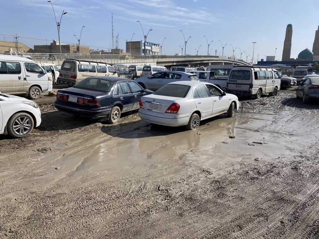 صور: المرور بسلام في كراج الناصرية القديم يتطلب معجزة أو زلاّجتين!