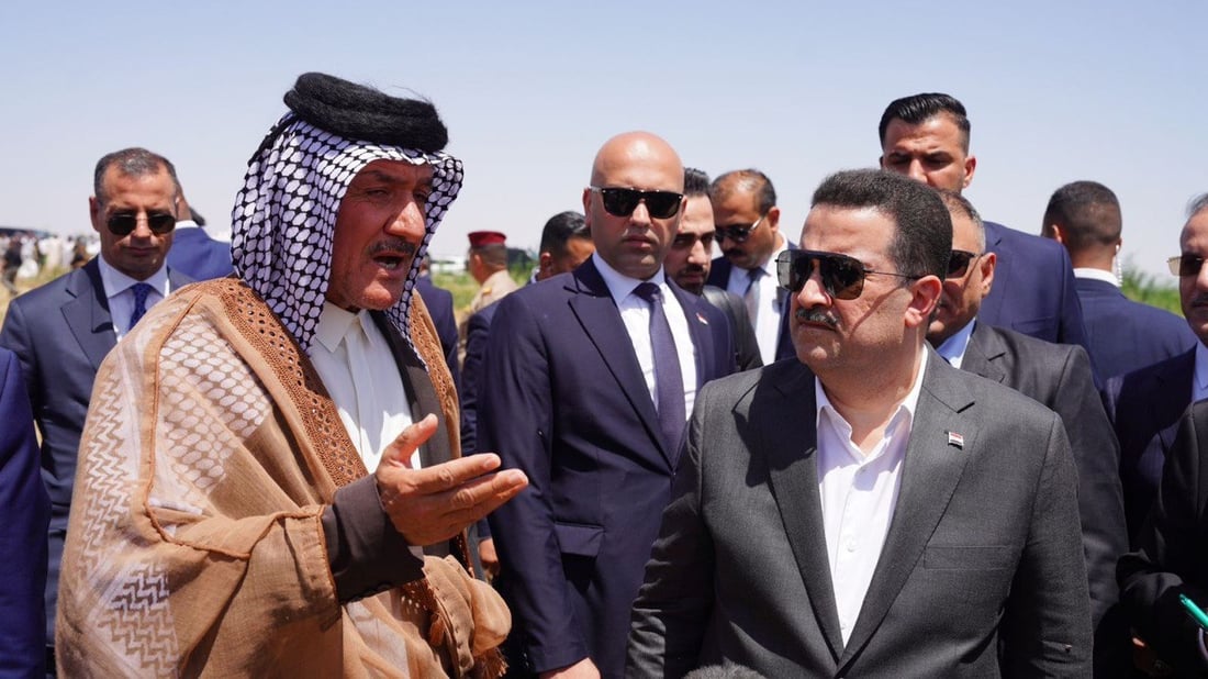 صور: السوداني يتفحص السنابل ويراقب الحصاد في إحدى مزارع واسط