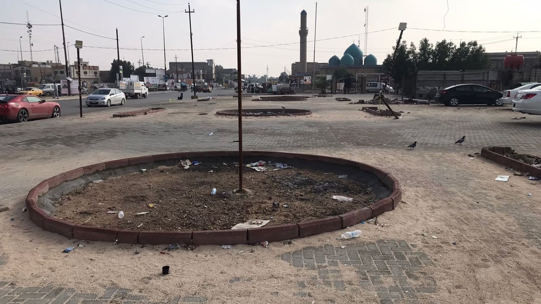 بغداد: شكوى جديدة بحق بلدية “حي الجهاد”.. هذه هي مساحاتكم الخضراء؟! (صور)
