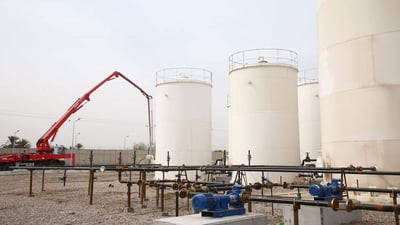 Iraq to open industrial oil factory in May, aiming to cut imports