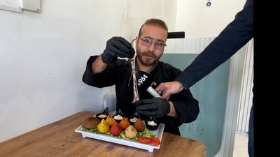 سوري يقتحم كربلاء بعشرة أنواع كبة لم تسمع بها!