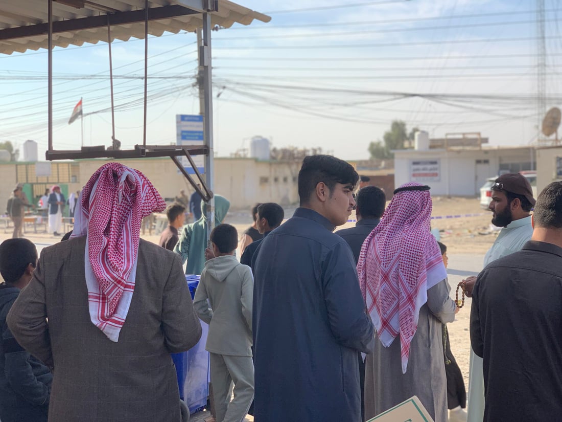 أهالي ربيعة يلوحون بعلامة النصر.. إقبال جيد على مراكز الاقتراع (صور)