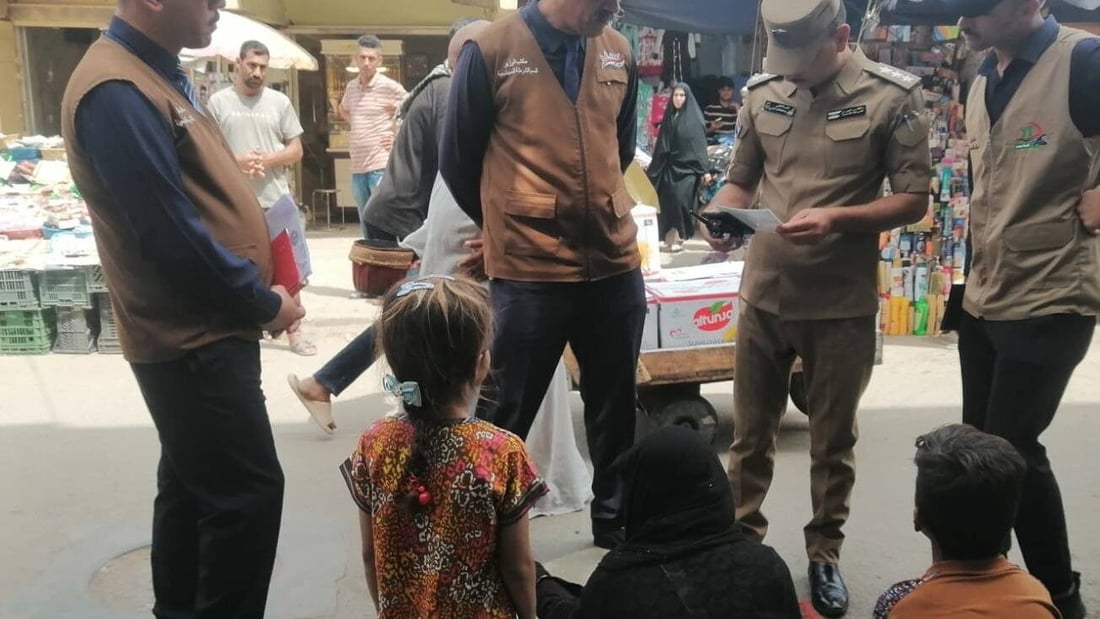 متسولة تشتم كل من لا يعطيها.. اعتقلت لدى شرطة الحمزة ووضعها المادي جيد!