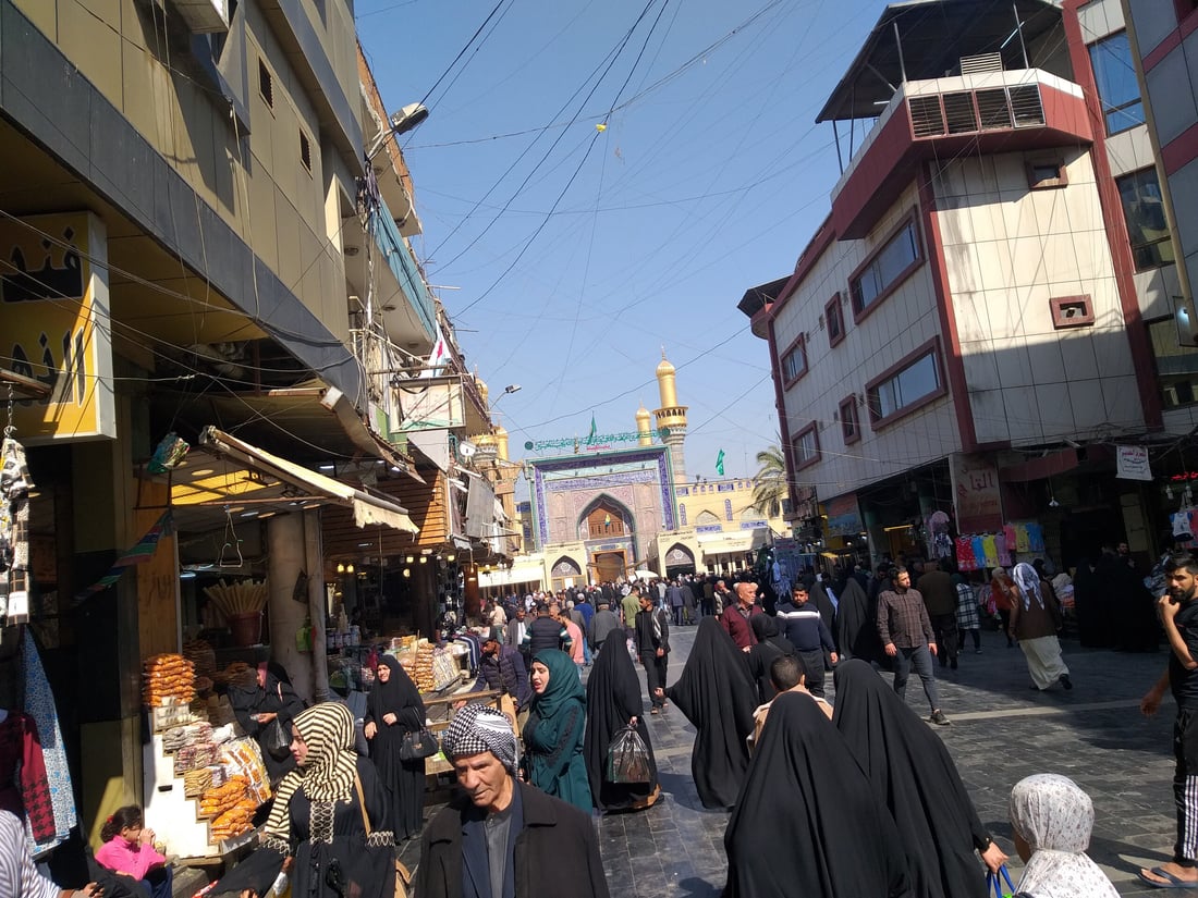 صور: حلوى الكاظمية “لا تُقاوم”.. 8 أصناف و”الدهين” في المقدمة