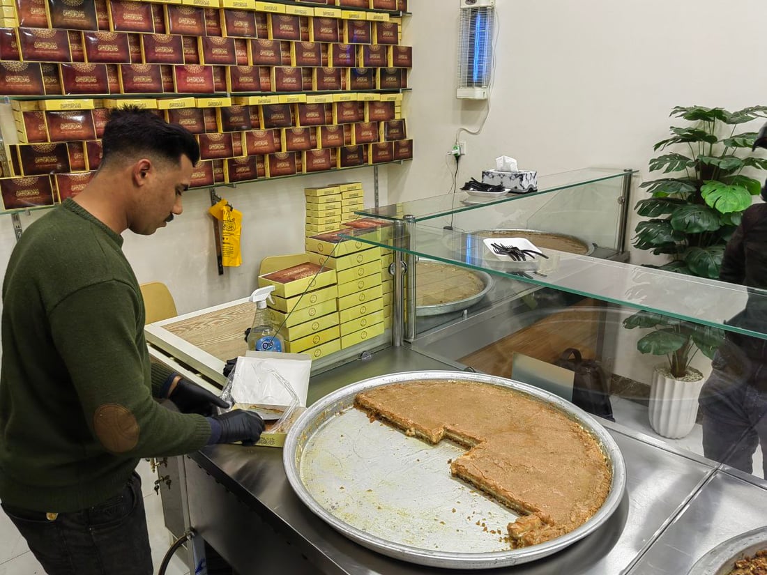 صور: دهين النجف في الموصل “أيمن وأيسر”.. عام على نقل التجربة والإقبال ممتاز!