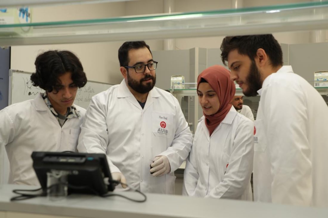 ما الأميركي في الجامعة الأميركية ببغداد؟ رئيس AUIB يجيب عن 12 سؤالاً (فيديو)