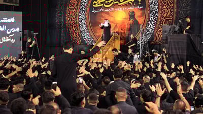 النجف أشجع دائماً.. منبر “الكعدية” يحاسب الحكومة ولا يخشى حتى رجل الدين!