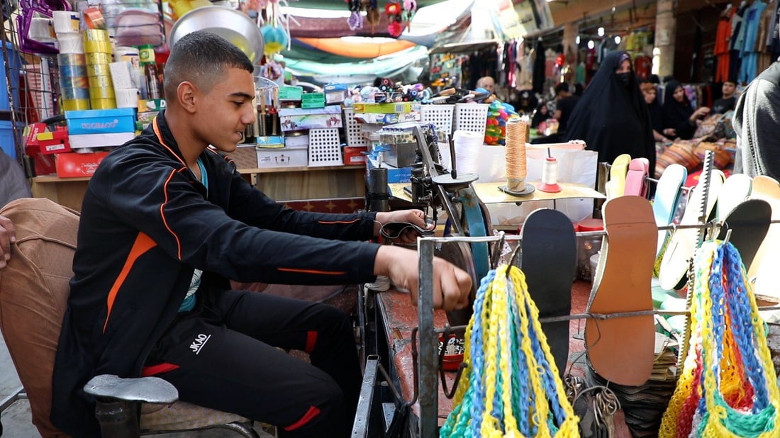 صور: سوق الديوانية مليء بعمالة الأطفال.. الأرخص والأفقر