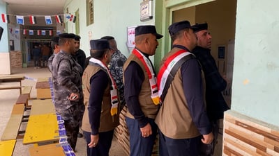 الموصل “تغرق” بأرتال المرشحين والهدايا وصلت “للماطورات”