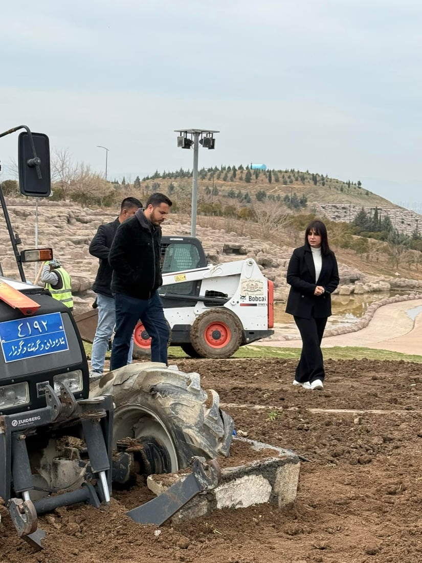 تراکتۆر و عارەبانەکەی پارکی هەواری شار کرایە سیمبول