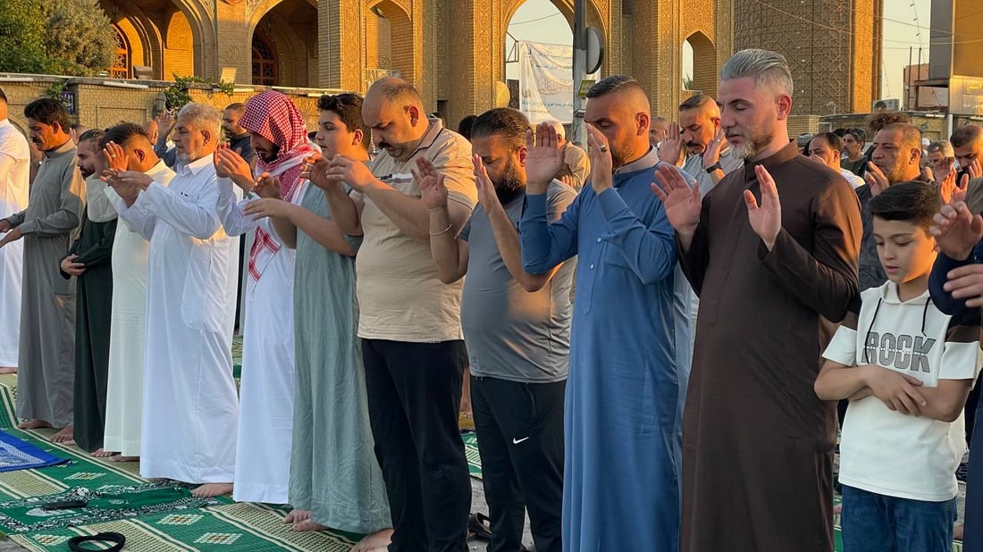 صور: حشود في أبو حنيفة لأداء صلاة العيد.. الطه يدعو لنصرة غزة