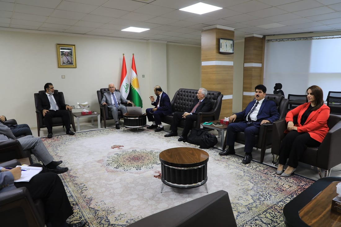 كۆمپانیاكە ناوی “نجوم ئەلفوفی”یە، شاندێكی دە كەسی بۆ هەرێمی كوردستان ناردووە، لەگەڵ وەزارەتی كشتوكاڵ كۆبوونەتەوە و باسیان لە دۆخی كشتوكاڵ و بەرهەمهێنان و بەرەوپێشچونی كەرتی كشتوكاڵ لە هەرێم كراوە.