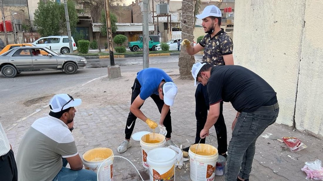 متطوعون عملوا بلا كلل واختاروا ألواناً جذابة.. مدارس الزبير أجمل الآن (صور)