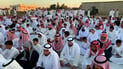 دشداشة بيضاء وشماغ أحمر.. أهالي عوينات يؤدون صلاة العيد ووصايا من الشيخ حماد نحيطر