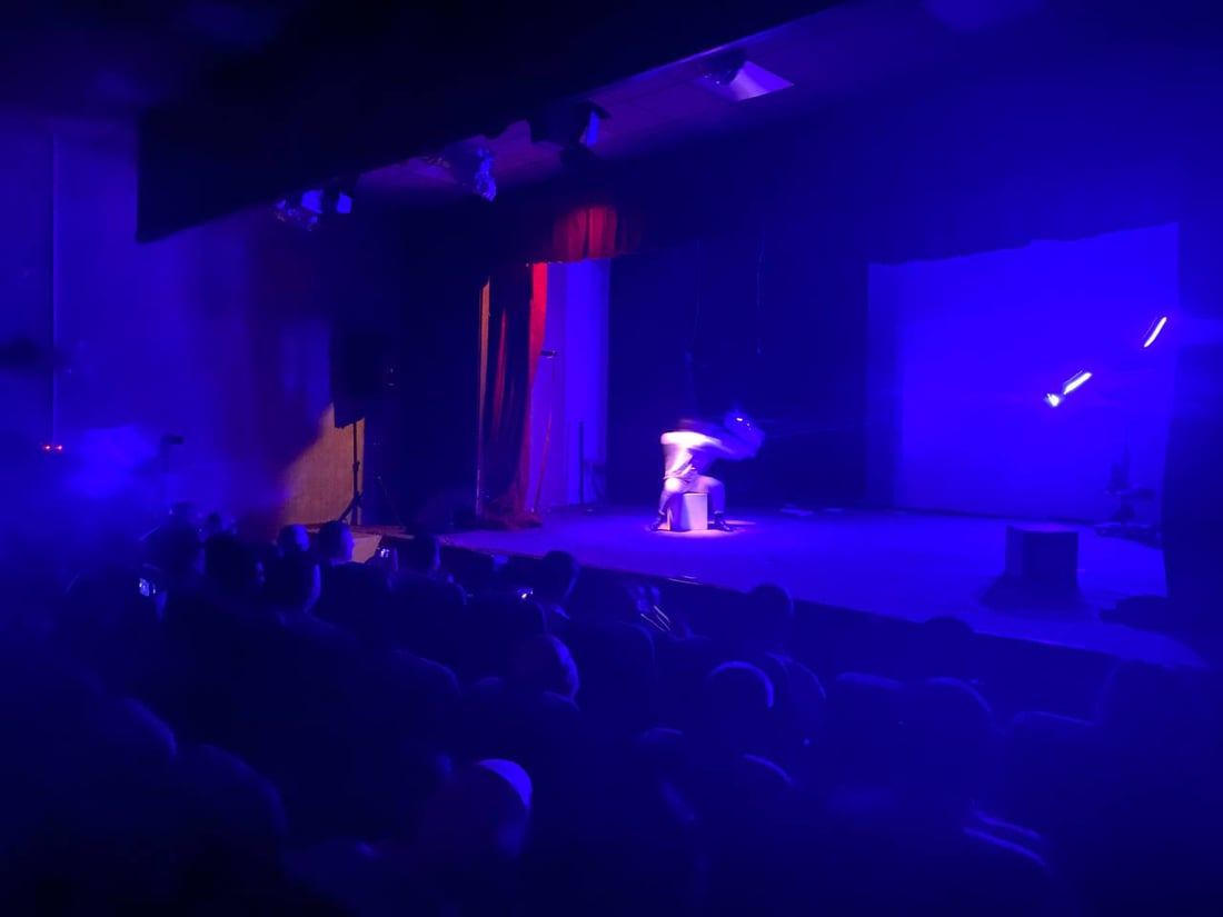 الناصرية: “في انتظار فلاديمير”.. تحاكي “منقذ آخر الزمان” وتثير أسئلة وجودية