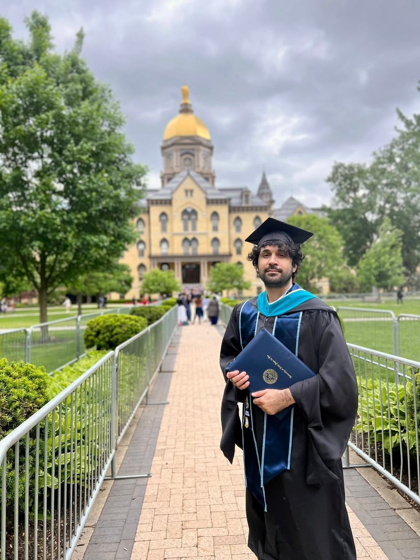 كوردێكی خەڵكی سلێمانی بە پلەی باڵا بڕوانامەی له زانکۆی نۆتردام بەدەستهێنا