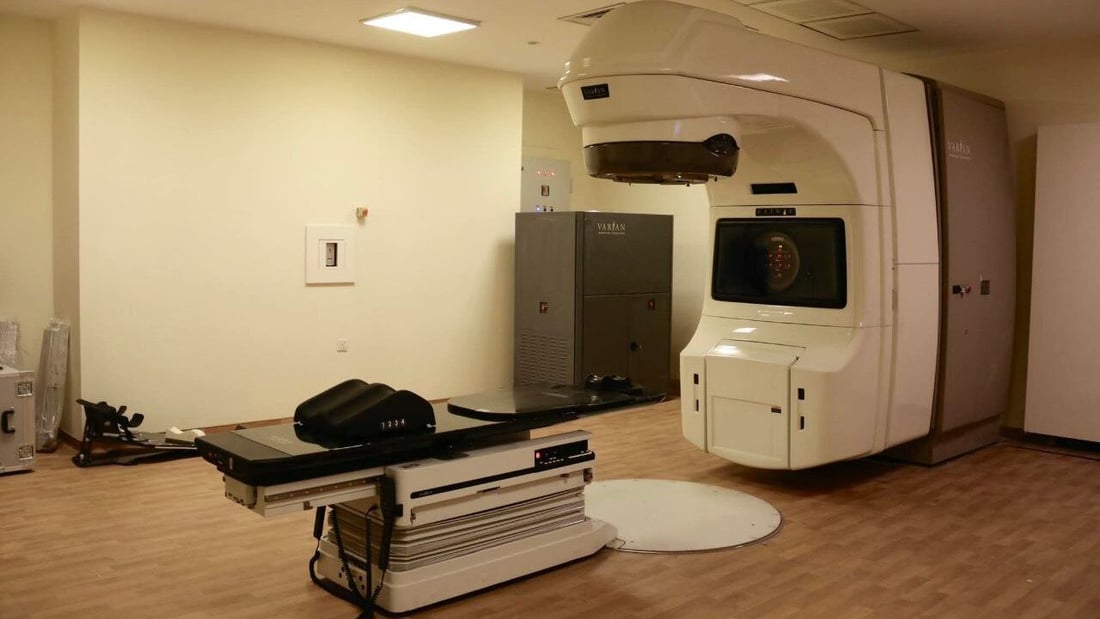 مرضى السرطان لن يضطروا إلى السفر.. جامعة الموصل تدشن أول جهاز علاج إشعاعي