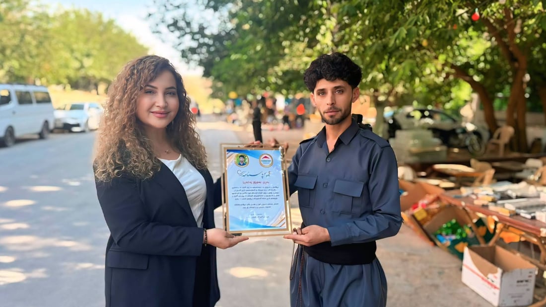 گەشتوگوزارى هەڵەبجە سووپاسنامە پێشکەشى گەنجان و دوکاندارانى زەڵم دەکات