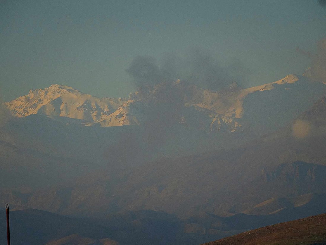 گوندى بێپاڵانى سنورى پشدەر بۆردومان کرا