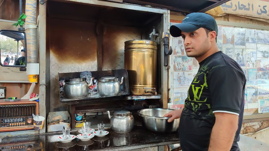 Baghdad tea stand’s special blend draws customers from across the city