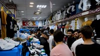 دلير الكردي يحدث ضجة وسط تكريت.. أعجبته المدينة فقرر أن ...