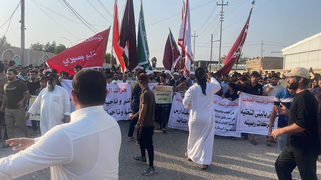 فيديو: احتجاجات “مناطق النفط” بالبصرة تتوسع إلى الدير.. تظاهرة حاشدة “وتهديد”