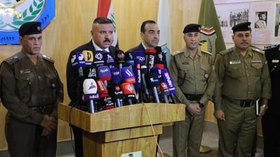 الداخلية تحدد موعد تسلم الملف الأمني لمحافظتي النجف وبابل