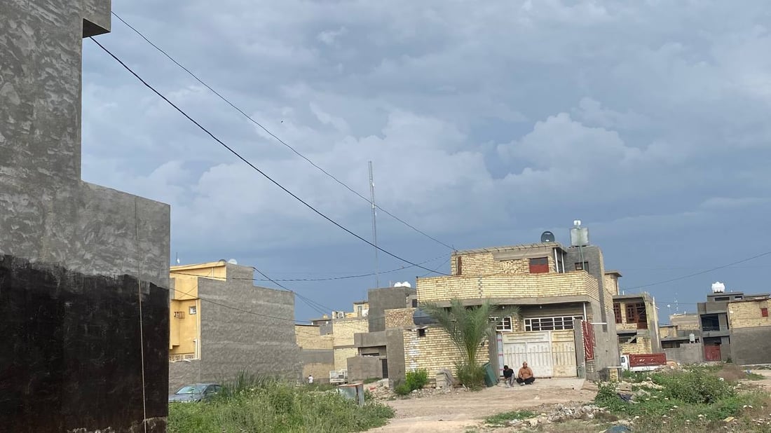 خرنابات: حي الـ3 آلاف بلا كهرباء ولا إكساء.. مرشح سابق ساهم بالـ”سبيس” مرة واحدة