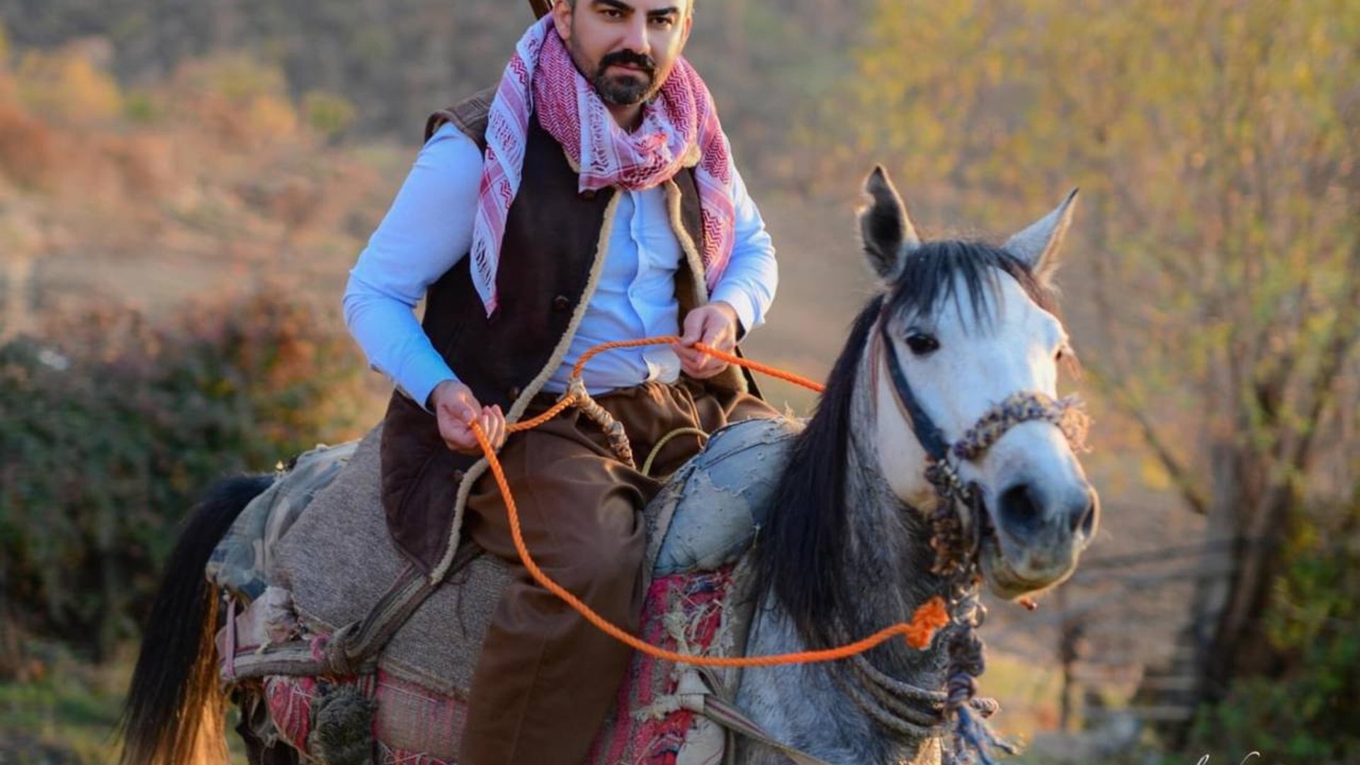 میرا عەلی ئاگری عیشقەکەی نوێ دەکاتەوە