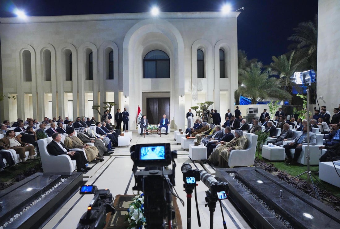 السوداني يجتمع بشيوخ الكرادة ويؤكد: مقاطعة الانتخابات ليست حلاً