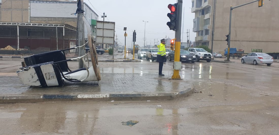 صور: 80 تقاطعاً في المثنى و17 كابينة مرور فقط.. سقطت إحداها