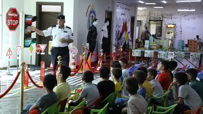 هاتوچۆى راپه‌ڕین هێما و رێنماییه‌كانى به‌ منداڵان ئاشنا ده‌كات