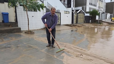 دیواری خانوەکەی تەڕ دەبێت و ماڵی دەبێتە کارەبا