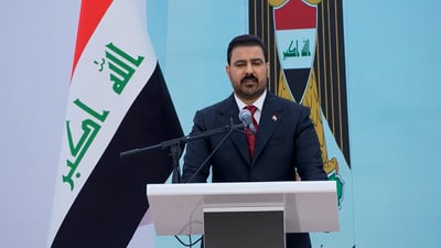 الزيدي يخاطب قبور النجف: سأحقق أحلامكم.. لن يبقى عراقي دون ملك