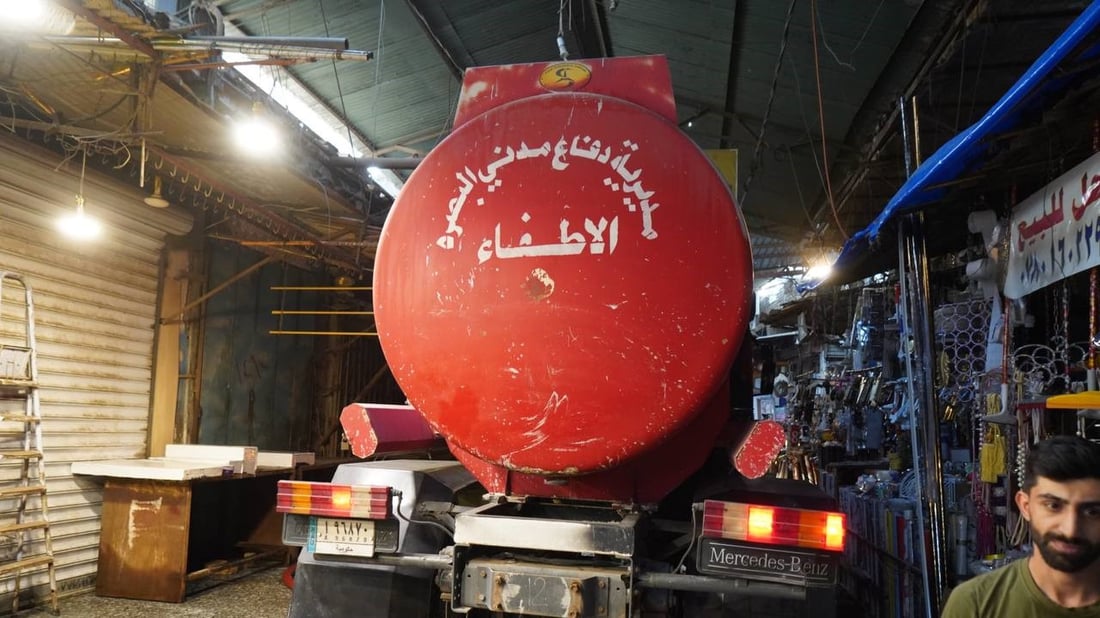 صور: النيران التهمت مخازن الإسكافية في سوق العشار وسط البصرة