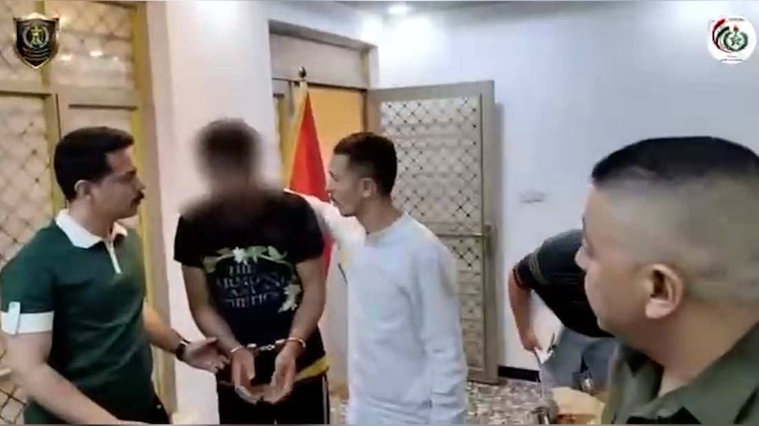 كاميرات المراقبة ترصد سرقة مصوغات ذهبية وسلاح وشرطة الكرخ تطيح بالمتهم