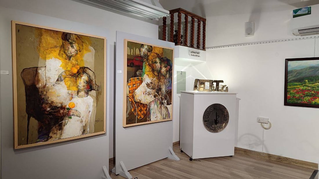 أخلص للفن حتى مع أمير قطر.. الأعظمية تجمع “الكبار” لتحية طالب البغدادي (صور)