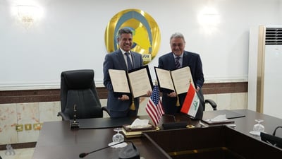 العراق وأميركا يوقعان اتفاق تسليم موقع الدعم الدبلوماسي في مطار بغداد