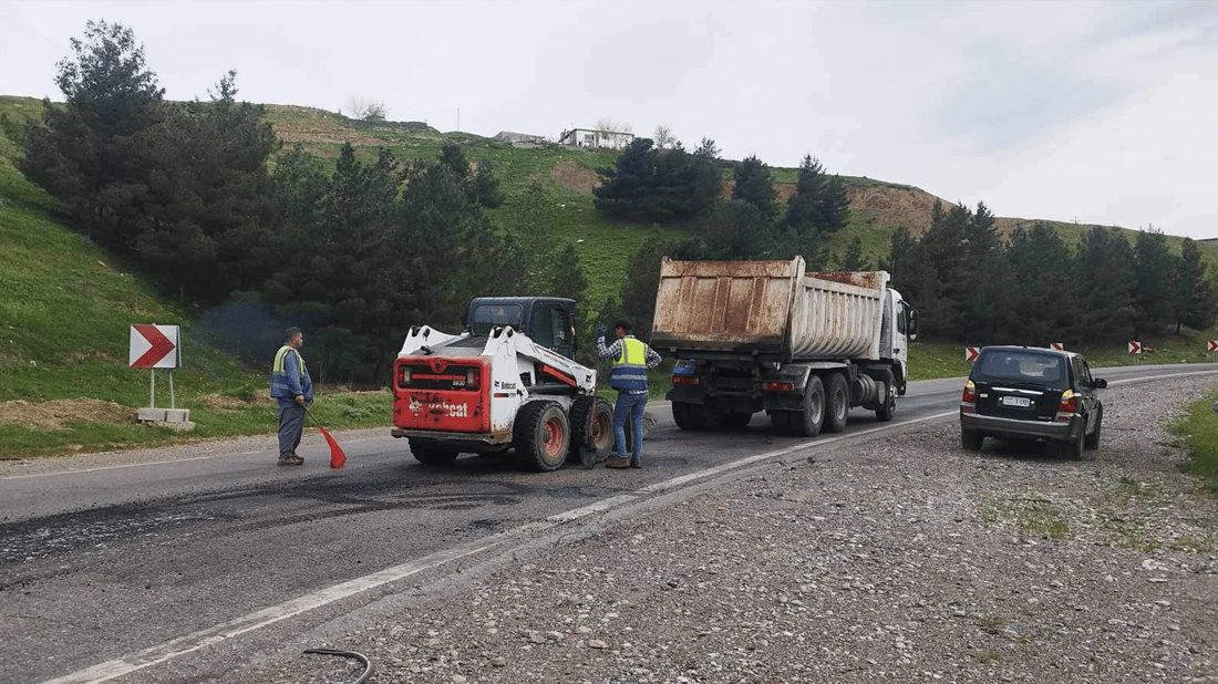 سێ گەڵابە قیر بۆ رێگای گشتی پێنجوێن- سلێمانی دابینکرا